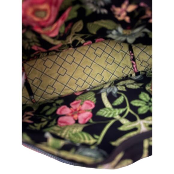 RARE & RETIRED Vera Bradley Shoulder Bag in “Botanica” Floral Pattern - Picture 5 of 7